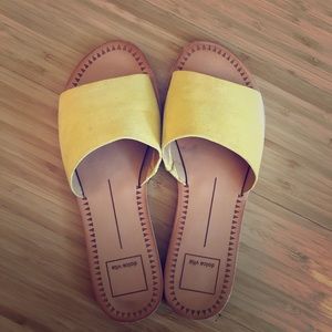 Dolce Vita Sandals in yellow Size US6
